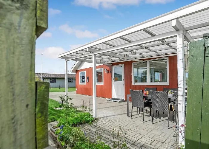 5 Holiday home
