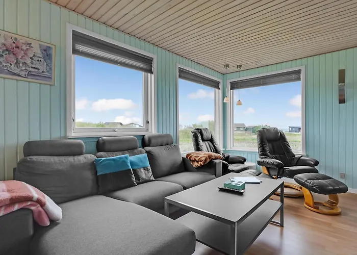5 Holiday home *